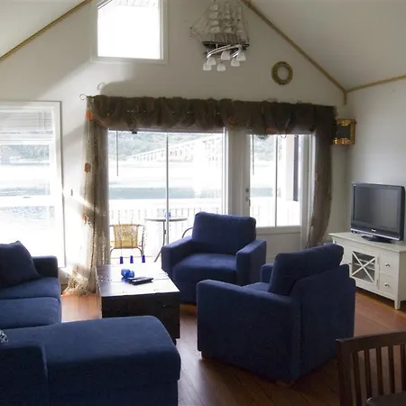 בית נופש Tjeldsundbrua Maritim