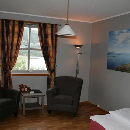 別荘 Tjeldsundbrua Maritim Evenskjer