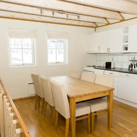 Tjeldsundbrua Maritim בית נופש *