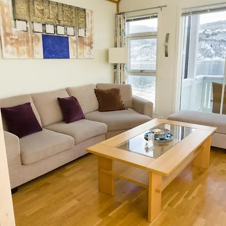 Tjeldsundbrua Maritim