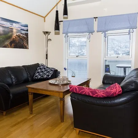 Tjeldsundbrua Maritim בית נופש