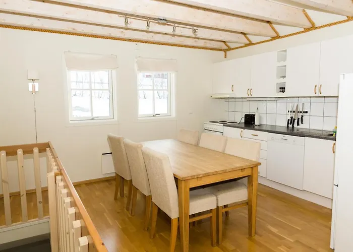 Tjeldsundbrua Maritim Tatil Evi *